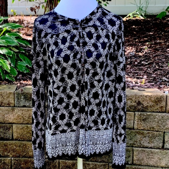 Lucky Brand Boarder Print Top size Large - Picture 1 of 15